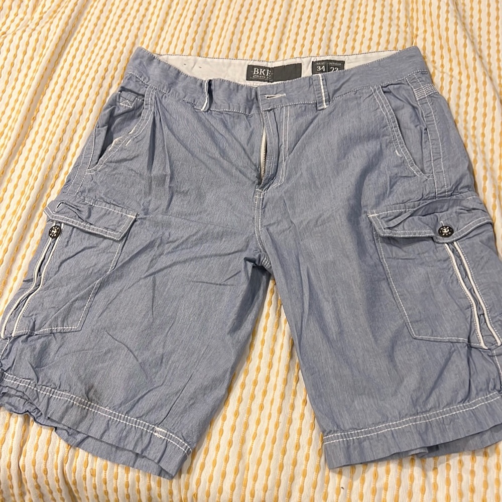 BKE athletic fit cargo shorts like new condition
